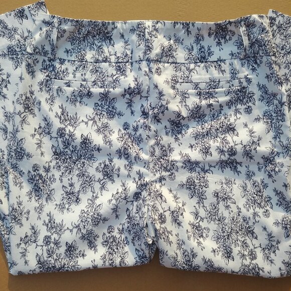 NEW WITH TAGS comfort stretchy pull-on "Slimline" cropped white ankle pa… - Picture 3 of 10